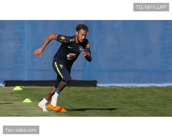 内马尔高频盘带如何驱动助攻增长：解析其本赛季角色多样化的战术逻辑