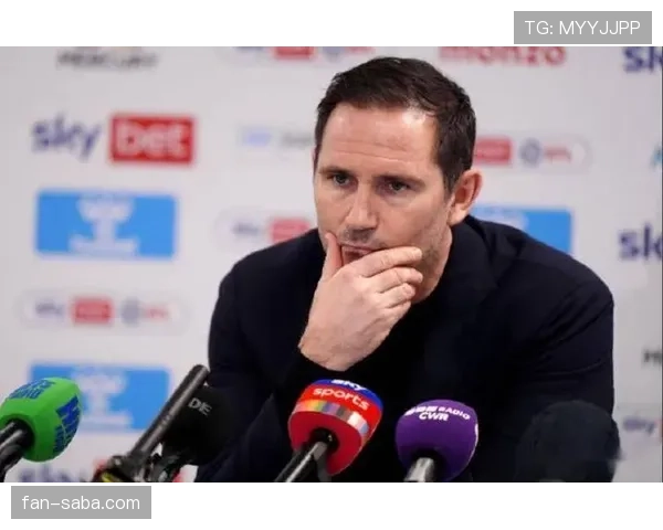 兰帕德本赛季接管中场后直塞更重组织而非撕裂防线，与巅峰期风格有何差异？