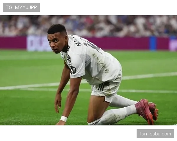 姆巴佩在不同战术体系中的适配性与表现差异解析
